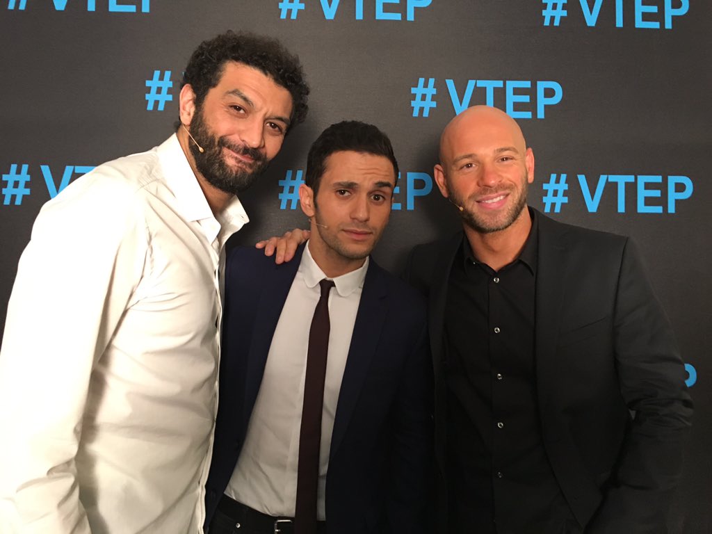 Arthur_Officiel's tweet photo. L'équipe de #Pattaya est avec nous ce soir !! @TF1 #VTEP #endirect @BentalhaMalik @RamzyBedia @FGastambide https://t.co/RMj19CbkZX