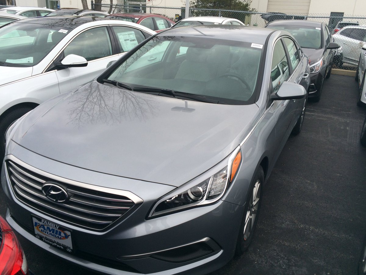 familyhyundai.com/2016-hyundai-s…
#BestFamilyCar #FamilyHyundai #TinleyPark #KelleyBlueBook #2016HyundaiSonata