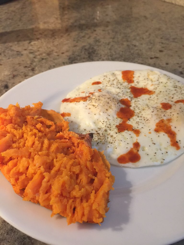 bbtrainer's tweet photo. #Breakfast #eggs &#sweetpotato. #healthy way 2 start day!#wholefoods #realfood #cookathome #energy #nothingprocessed https://t.co/f8iaAoDTbW
