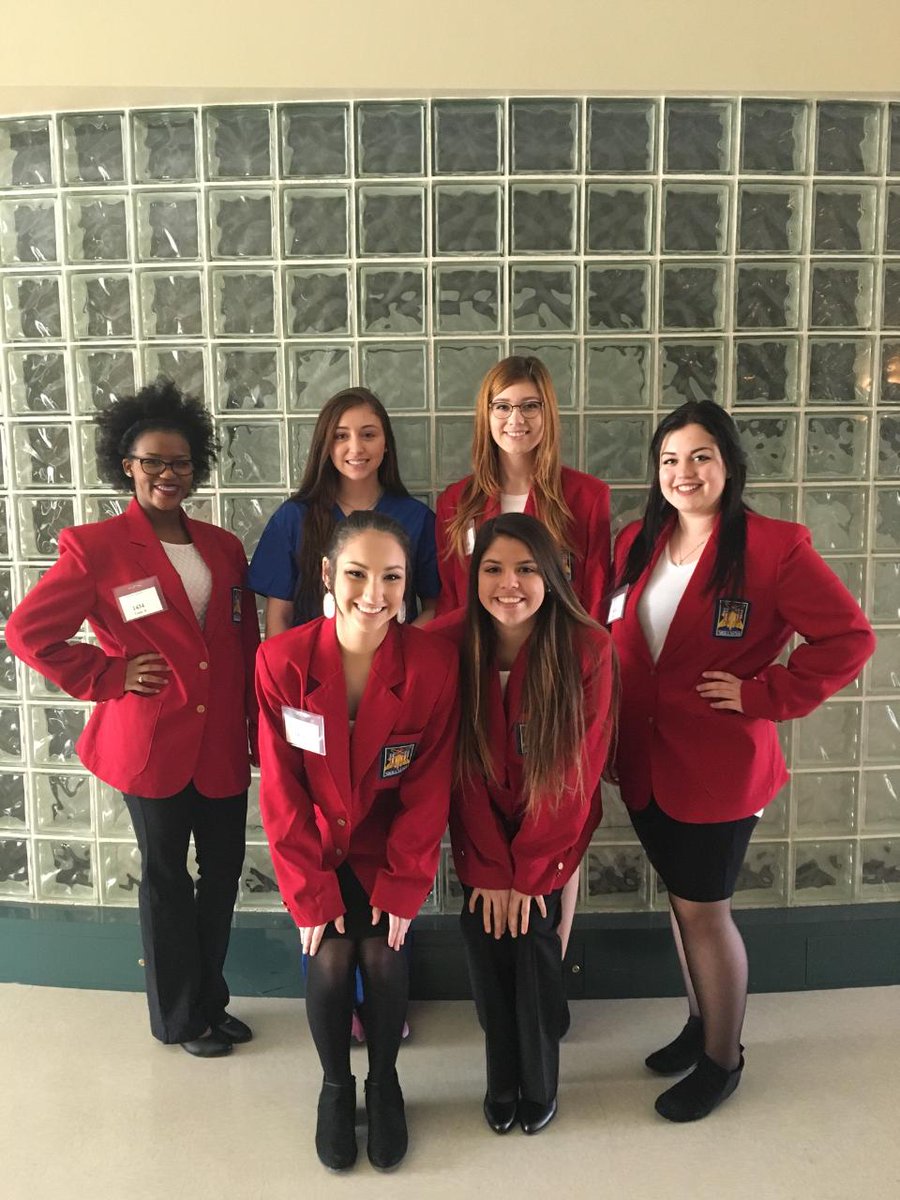BeltonCTE's tweet photo. Health Science team, ready to compete! #skillsusa #futurehcp #healthcare https://t.co/iOU1rJeBsu
