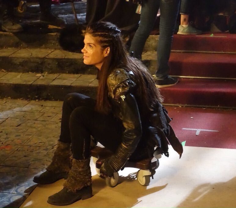 The100React's tweet photo. Marie being the cutest on the set of 3x03 https://t.co/cJMwjVmlwR