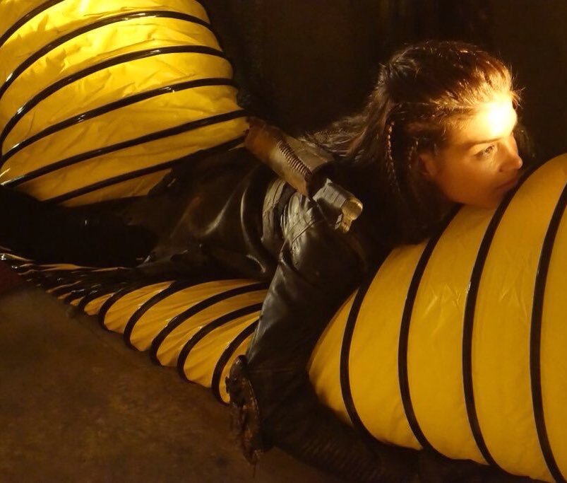 The100React's tweet photo. Marie being the cutest on the set of 3x03 https://t.co/cJMwjVmlwR