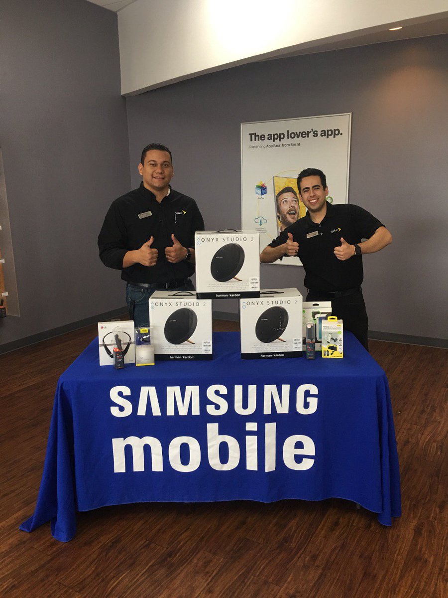 SprintWeslaco's tweet photo. Purchase 1 accessorie and get your Harman Kardon speaker for only 149.99 !! Hurry!!!  @SprintCentralTX #Sprint4TX https://t.co/HCZ9xShnWx
