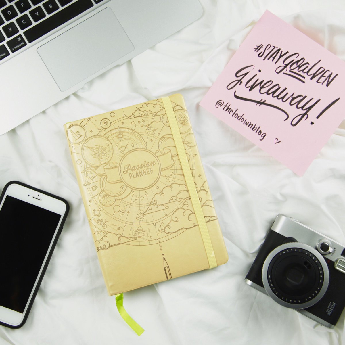 TheLoDownBlog's tweet photo. It's a Fri-YAY giveaway with @Passion_Planner for their #StayGOALden planners!: https://t.co/wubJTjpcSM https://t.co/ar27bNQl7A