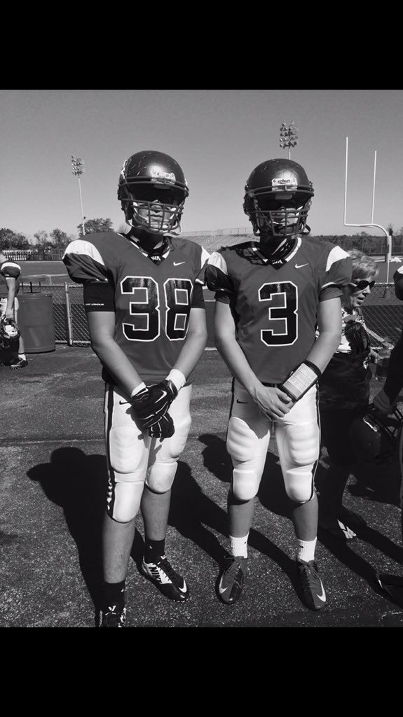 Gluzzzz's tweet photo. Down in the dm... Happy birthday big boy.. Love your assπ― #meisters #Porp #wavejones #hoorah πΆππ»π₯ @Nross7 https://t.co/Hx4fjR6P3l