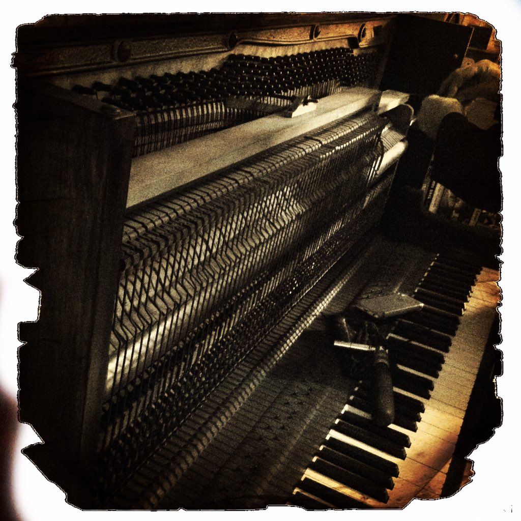 SacreNoir's tweet photo. Piano got retuned today #writing  #music #home #studio @SacreNoir #ThirdLP #ComingSoon2016 #NewMusicFriday https://t.co/uocUsRtjsc