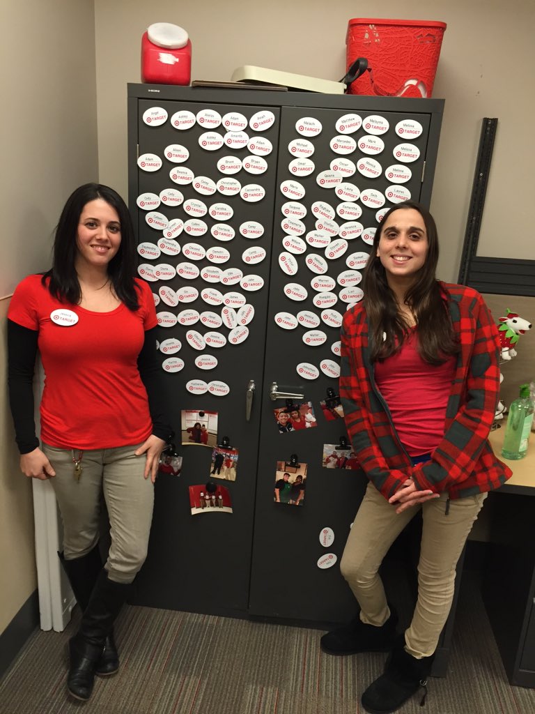 JessMacDaniel's tweet photo. Name Badges for everyone 🎯 @sarahnold @Ecorreia80Erica @AimeeNunz https://t.co/sba4IBnZAu