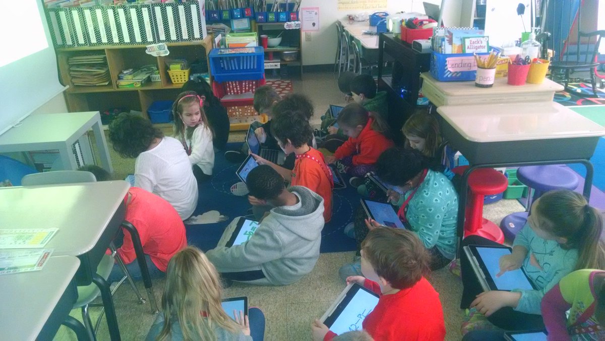 Laura Compton tweet media