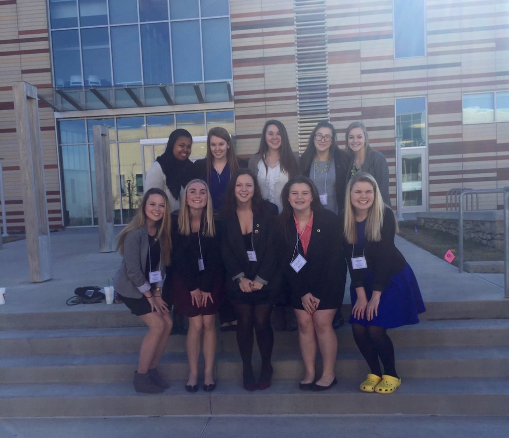 LNDECA's tweet photo. Keeping it classy, fun, and professional!! #LNDECA #DECAroos https://t.co/cdbo437zbT