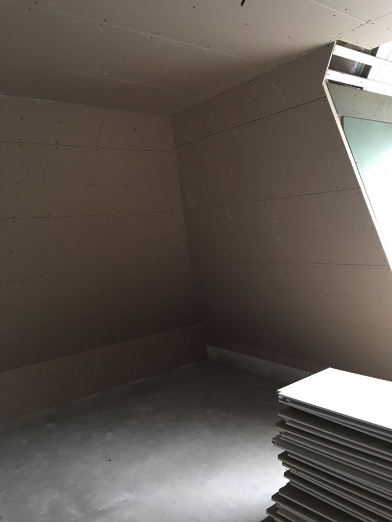 dalwinbouw1's tweet photo. #vuren latten en #gipsplaat aanbrengen #nieuwbouw #woning #puttenstraat #genemuiden https://t.co/YTB36C3mba