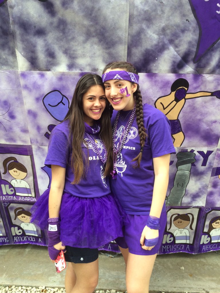 emily_morales31's tweet photo. such a bittersweet day but I couldn't have imagined sharing it with anyone else, I love my boxers๐๐๐๐ผ #206strong https://t.co/Sm6GhpBgMN