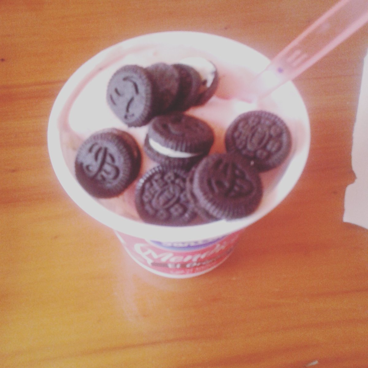 ArlottiRoh's tweet photo. #trevia #oreo #mmmm https://t.co/CUviwC2Rnp