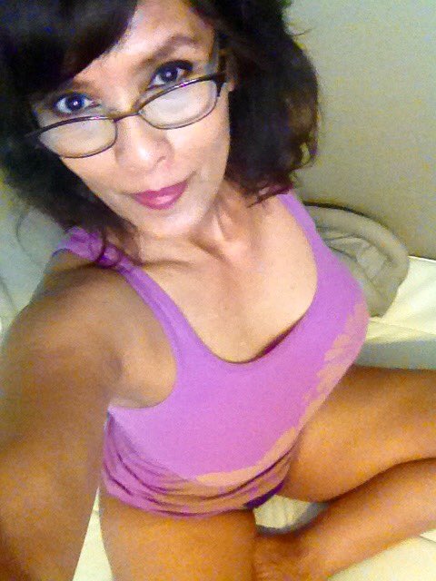There are 10 VNA cam shows today! Watch all @ https://t.co/39L7e2UPJ1. My show starts at 8pm ET :-) https://t