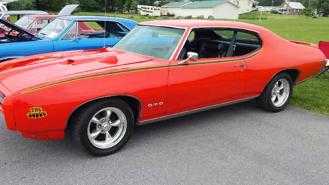 ZNXRJL's tweet photo. @FastNLoudTV My '69 GTO Judge. Had it 3 years now and loving every minute. #FastNLoud https://t.co/QYNd4WPhO1