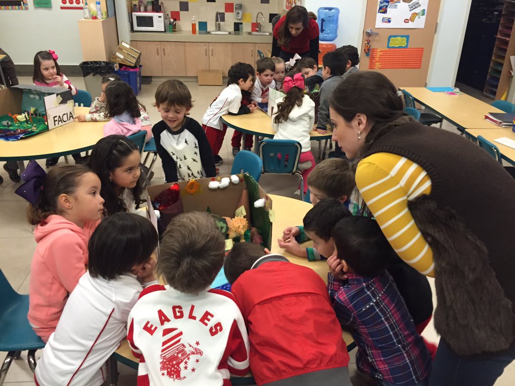 monicage's tweet photo. PKF teaching NF about dinosaurs... @ASFMELEM #funfriday #NFASFM https://t.co/CAnAfIQCFZ