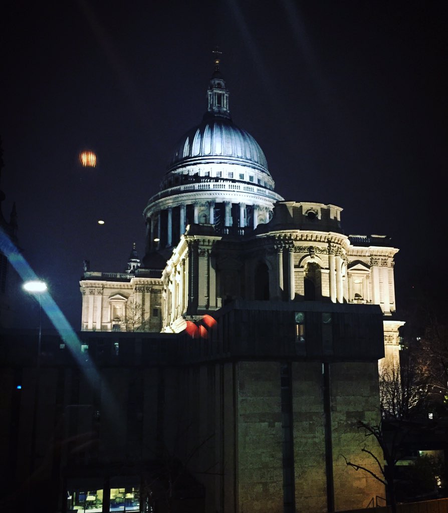 willtorrent's tweet photo. AMAZING food, wine, ambience & view at @jamieoliver super cool @Barbecoa_london tonight! #SNICKERSPHERE was AMAZING https://t.co/82mP2z76zZ