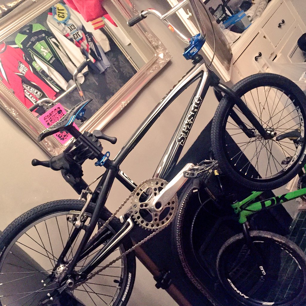 The61Project's tweet image. Built up new team rider Jimmy&apos;s bike tonight, really didn&apos;t want to let this one leave the bike room