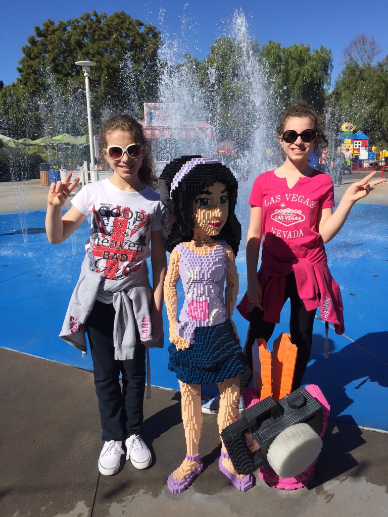 Dambrosiotwins's tweet photo. Thank you @LEGOLAND_CA &@wbpictures for invite to #premier #TheLEGOMovie4D
#AllHailMe #EvilSecretPlot #LordRisky https://t.co/90wt6CfZNL