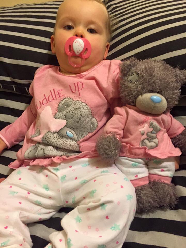 DanielleTruelo3's tweet photo. All I'll ever need in this world ❤️ #daughter #mommy #iloveyou #myprincess #myeverything https://t.co/AAegvwxuKY