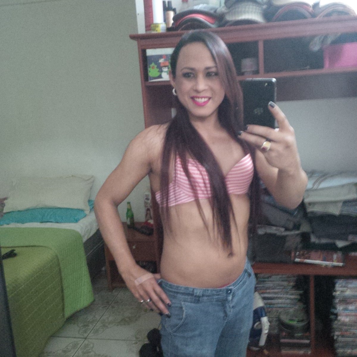 mishellsanchez3 tweet picture