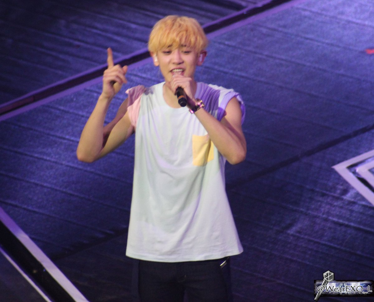 WearEXO_L's tweet photo. 160123 EXOluXion in Manila - Chanyeol https://t.co/hy4iuTuwQI