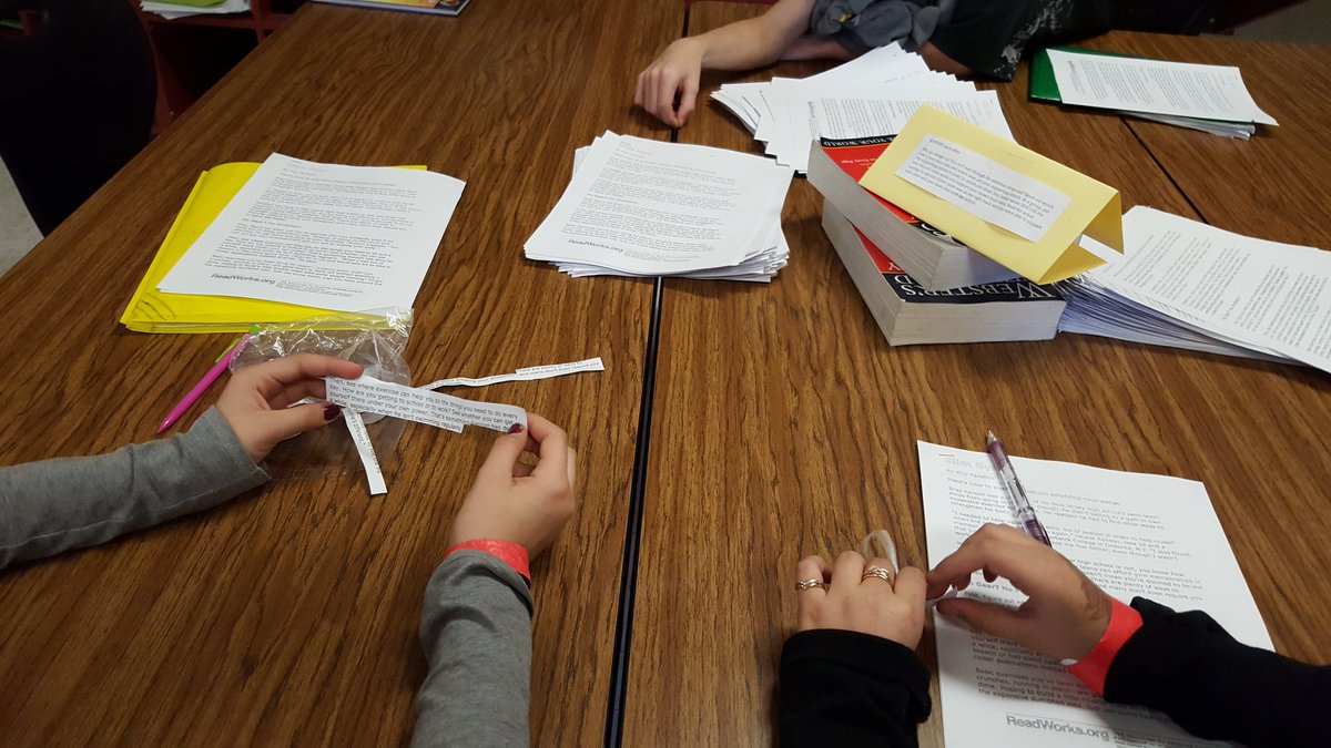 MelHowardELAR's tweet photo. Student stations in ELA 6th at MVMS. Collaborative learning! @ComalELA #readwriteconnect @ComalCurriculum https://t.co/2qYwenCFd9