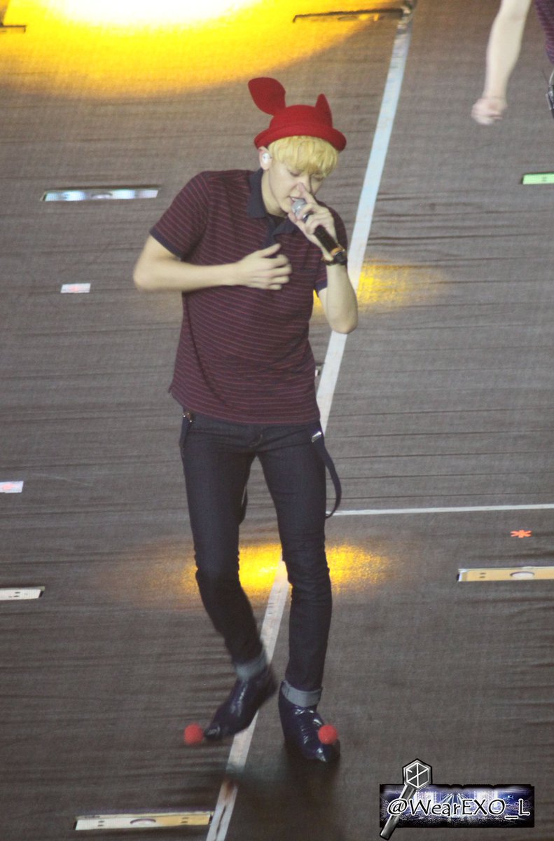 WearEXO_L's tweet photo. 160123 EXOluXion in Manila - Chanyeol (2) https://t.co/4t4ogvb3HC