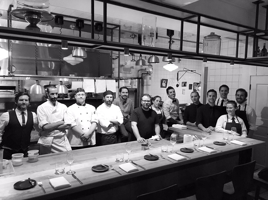 De retour au boulot, avec une nouvelle équipe de🔥aux commandes! Bon 1er service @ Eloi Dion &amp; sa brigade!