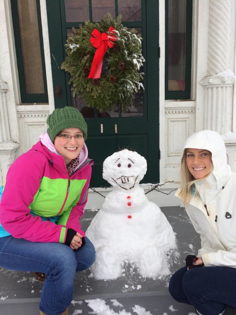 Unionvillepeds's tweet photo. Our nurses Meg and Jen w their new friend #doyouwanttomakeasnowman https://t.co/eHx64mzI5l