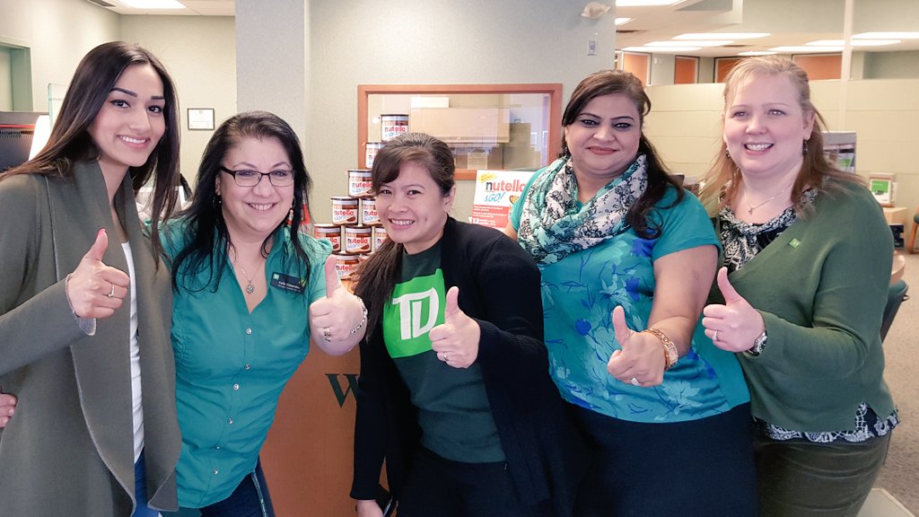 PardeepNatt's tweet photo. Green Friday! #WorldNutellaDay #unbeLEIvablemb #greenteam @JessicaKeus @NicholaDouse_TD @elliss5 @BrianGervais_TD https://t.co/rUwIojCsKV