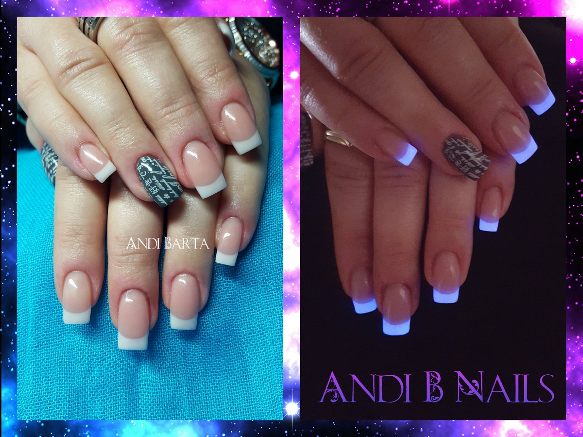 AndiBNails's tweet photo. #franchnails #nailstamping #bournemouthnails #poolenails #GlowingInTheDark ##nailmania #fashionweek https://t.co/aiq8iG7URl