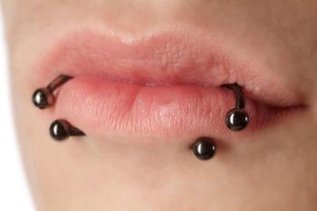 devonbello92's tweet photo. Next piercing #Snakebites https://t.co/GR1D2VAEQT