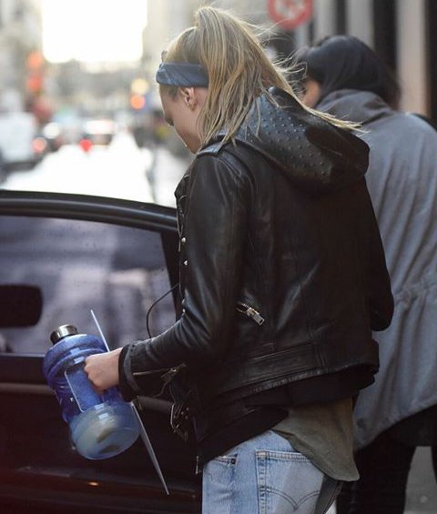 #New | @Caradelevingne in Paris, France - February 3, 2016 #3