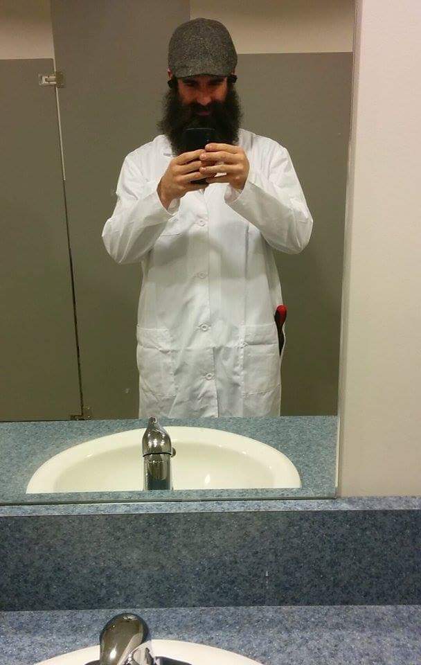 AuxxZillary's tweet photo. Did you know you can just BUY a lab coat?! :D #bathroomselfie https://t.co/3ELnToCTwa