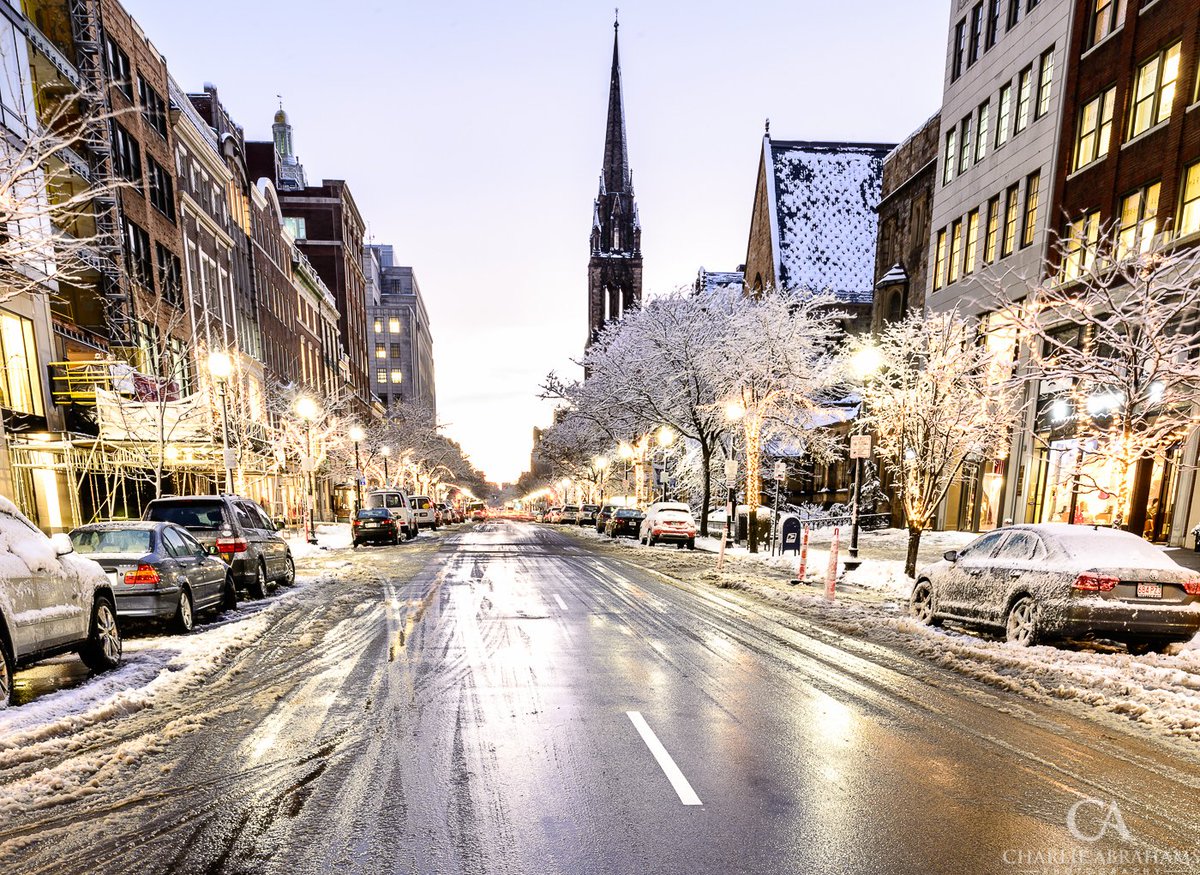 Charlesabrahams's tweet photo. Newbury Street always glistens after a snowfall #newburystreet #Boston #ig_boston #winterboston @VanessaWFOX25 https://t.co/k9R38Lvftu