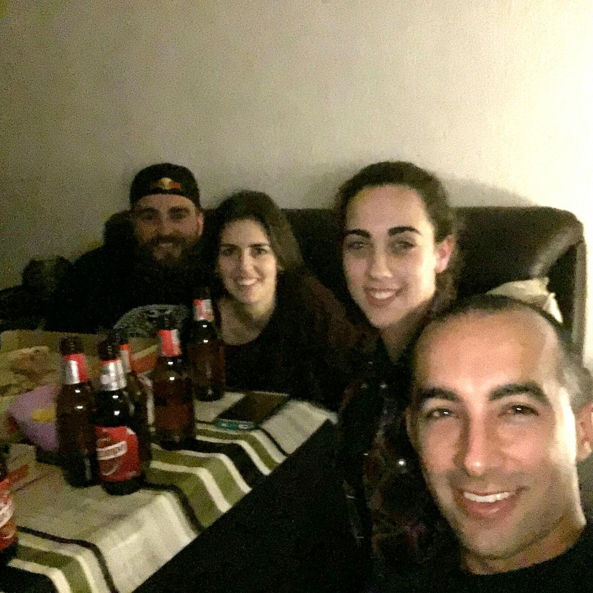 88_clara's tweet photo. #eltangaiF #COAC2016FINAL Aprendiendo de esto de los carnavales! https://t.co/lrx0FNpJVT