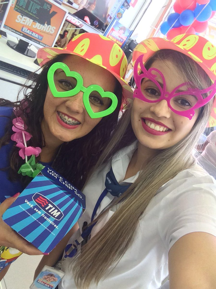 FabricioPapito's tweet photo. Começou o Carnaval no GV 🎉🎊
BORAAA galera 
@EduJames_ 
@DPillmannTIM 
@dubianchim https://t.co/OXo30WyVDx