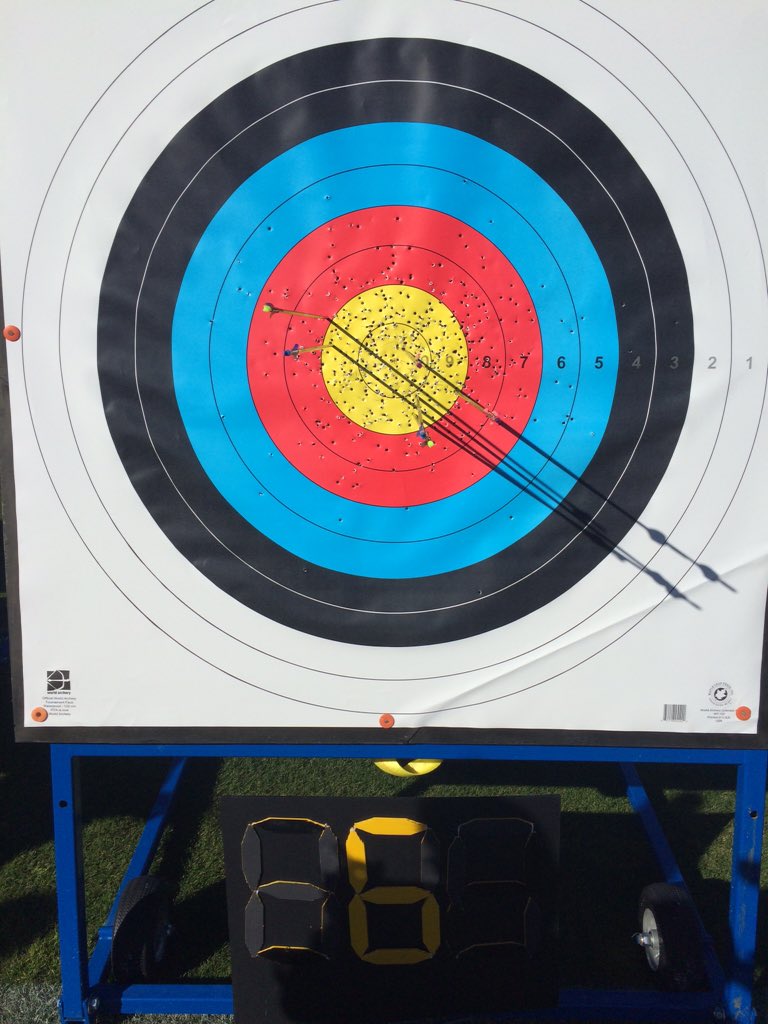 archerybecky's tweet photo. @Archery_sall @BryonyPitman and I won our first team match 6-0 today 😃 @archerygb #archerylife https://t.co/QFlfOu3Arr
