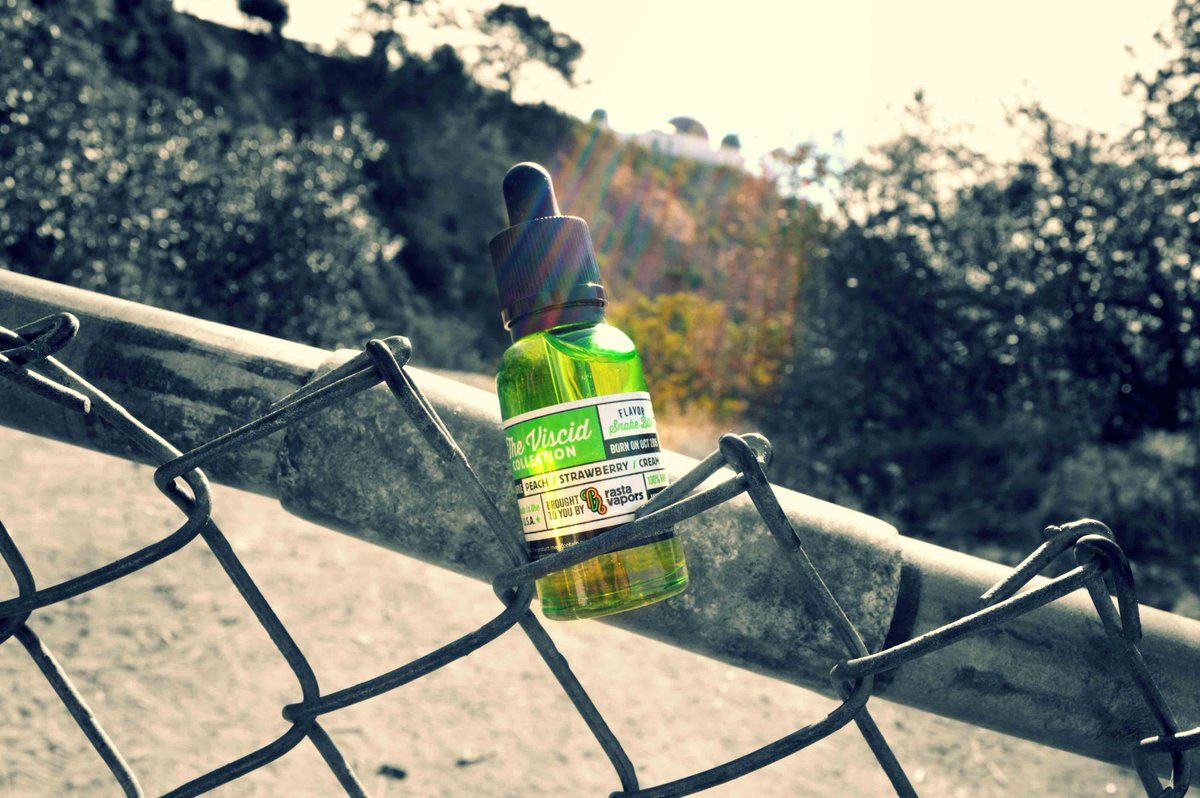RastaVapors's tweet photo. Still on the FENCE?
Try SnakeBite!
Peach & Strawberry #EJuice!
https://t.co/6qmM5k5rna
#dripvaping #driplyfe https://t.co/8KelarjYNT