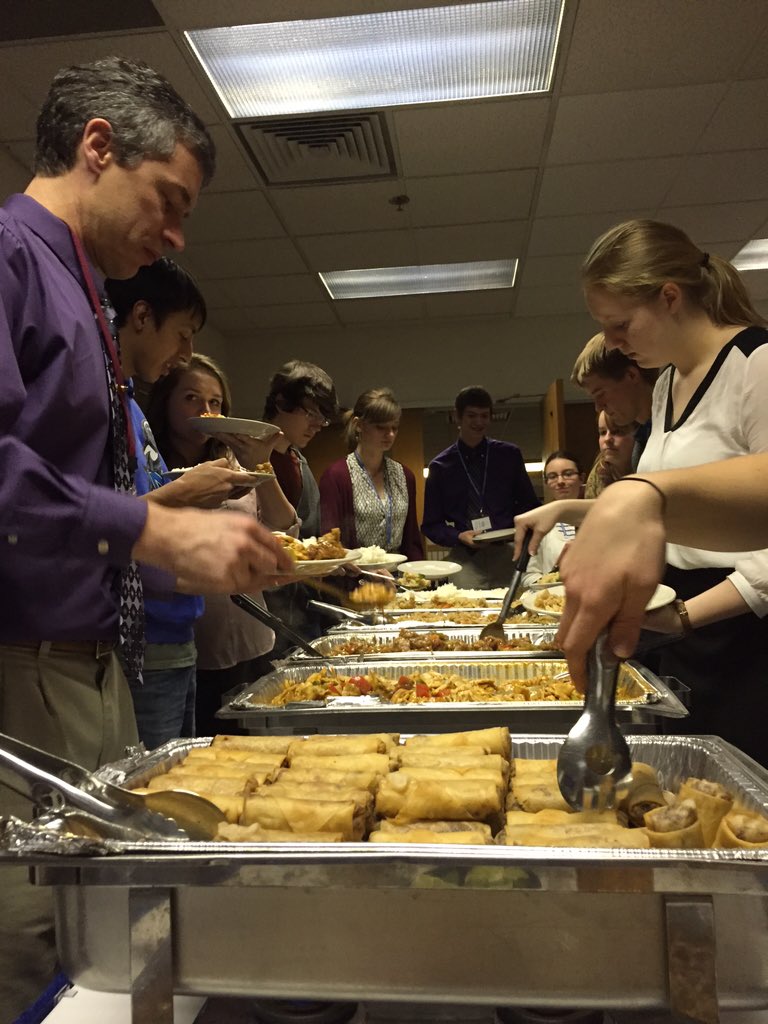 EMUadmissions's tweet photo. Our prospective students enjoyed some wonderful bonding time over dinner from Taste of Thai #HonorsWeekend https://t.co/dHaMMghrRG