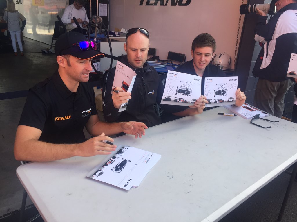 BasLeinders's tweet photo. @will_davison @andrew_watson11 signing @Bathurst12hour, Rob Bell not on twitter yet, if you think he should be RT https://t.co/qhiyqVy08O