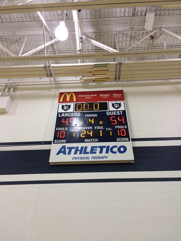 NNHSVBBBALL's tweet photo. That your final guys!! Huskies win!!! https://t.co/Y3Dc9R0CJZ
