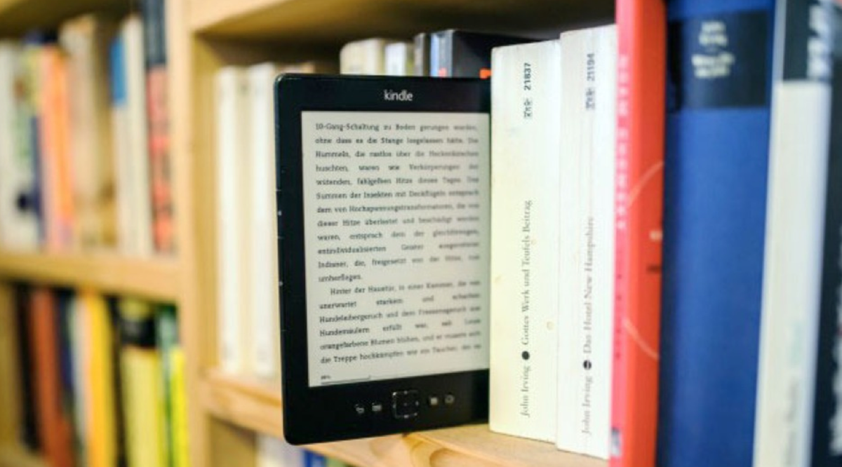goodreads's tweet photo. 92 percent of students prefer books to e-readers https://t.co/nnDJrD7cy9 https://t.co/YAWVa4nWyg