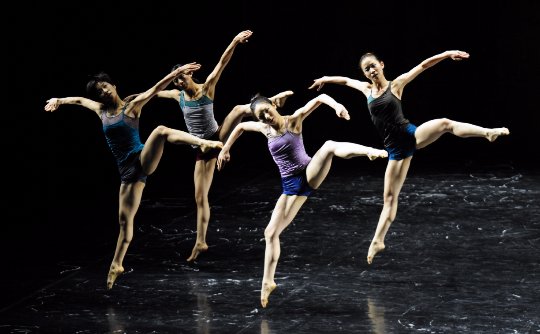danzaespasion's tweet photo. Contemporáneo https://t.co/3z83o5lZcE