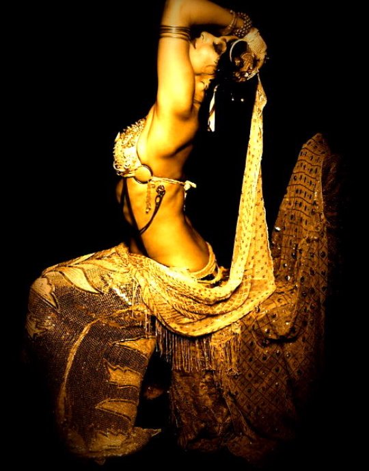 danzaespasion's tweet photo. Arabe (práctico está danza) https://t.co/oLMhtV17OI