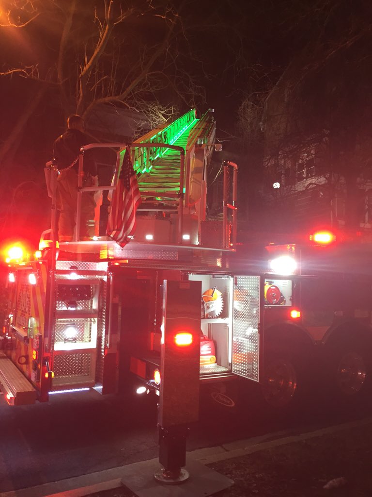 ArlingtonVaFD's tweet image. A few pics from tonight's fire. #Arlington #ACFD