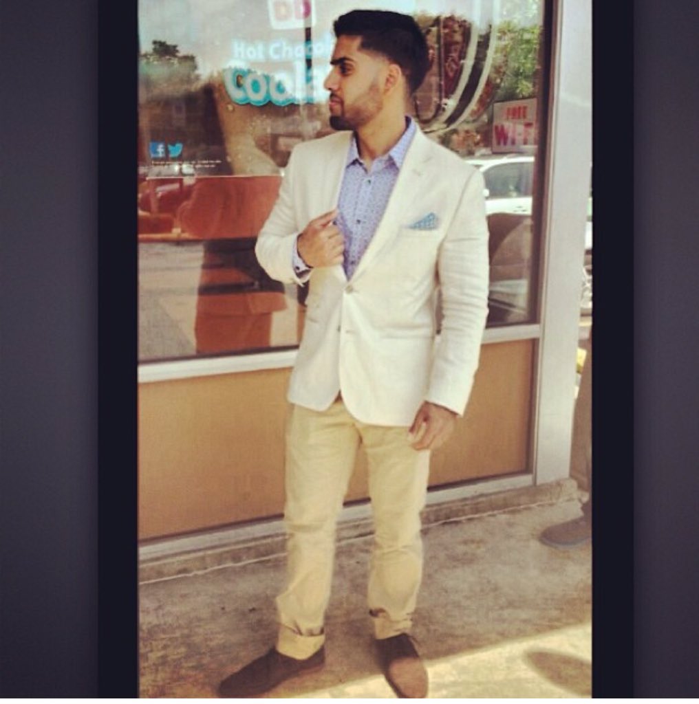 Danish_Mukhi's tweet photo. @Fazikazi @madil711 I think you 2 got me confused for this beautiful gentleman #TheRealModel https://t.co/2kKocodnK9