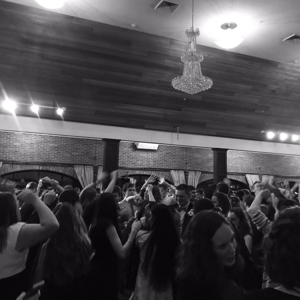 "Watch me whip, now watch me nae nae!" Best buddies friendship Ball! #518BBFW #518BALL #518decadesoffriendship