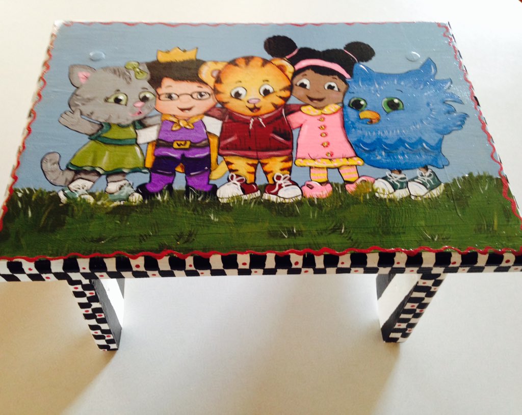 random_girl90's tweet photo. #danieltigersneighborhood https://t.co/RjazCaO6qp
