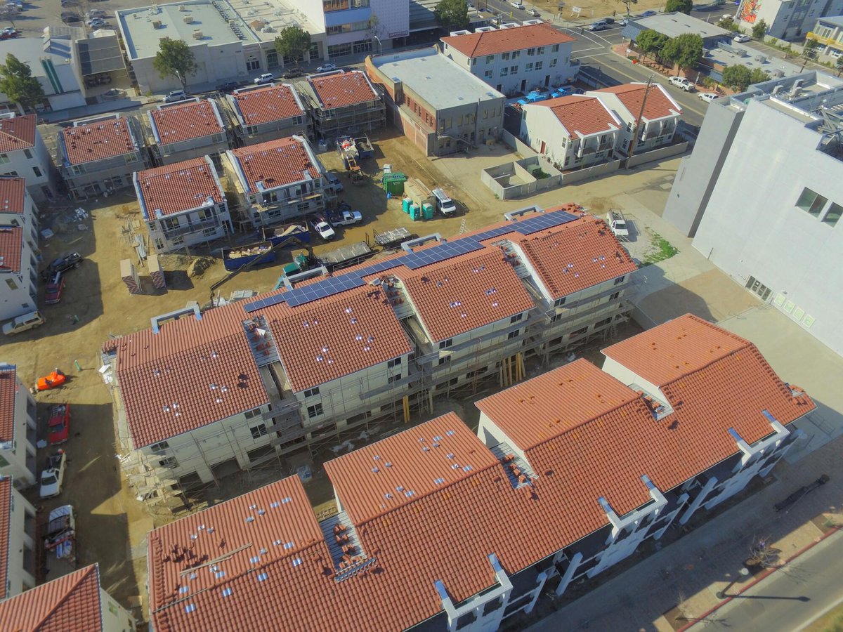 GVUrban's tweet photo. Aerial shot of #TheLede showing the progress of this #downtownfresno revitalization housing project. https://t.co/fx2v0zEOA6